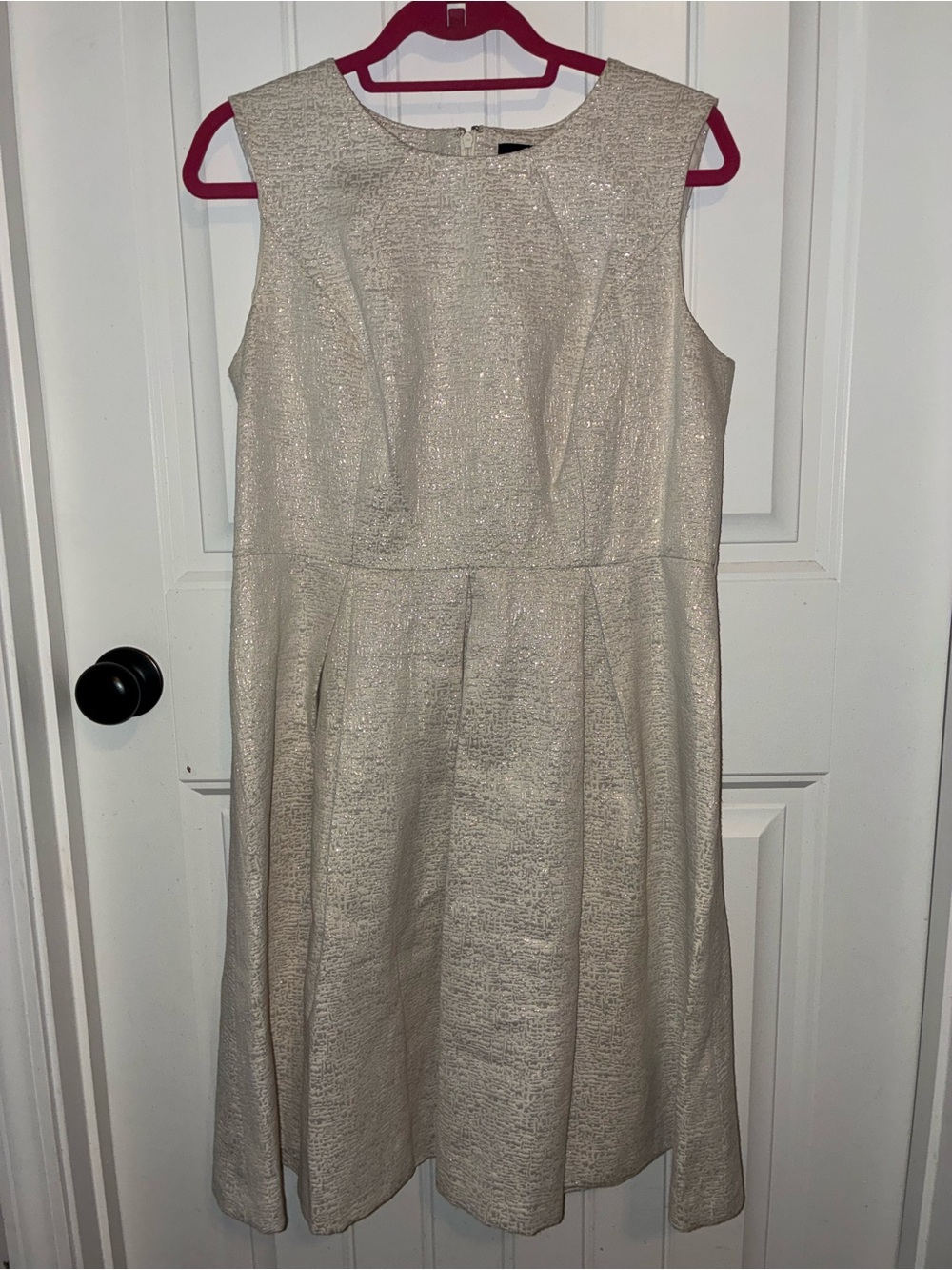 Liz Claiborne Metallic Cream Sleeveless Midi Dress